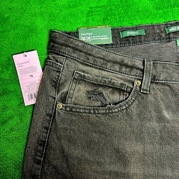 NWT Wild Fable High Rise Straight Leg Button Down Black Wash Jeans Sz16 - Picture 3 of 11